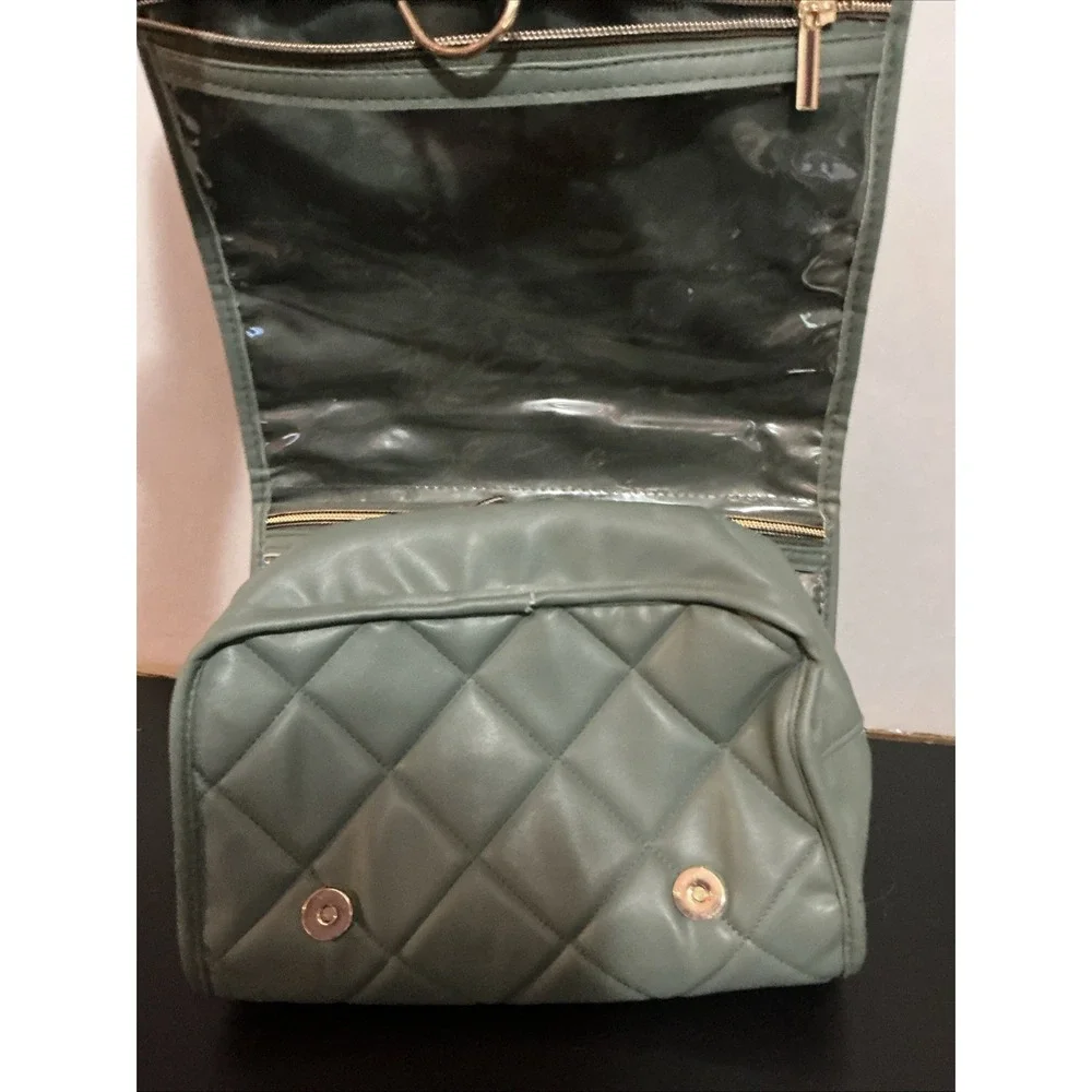 Joan & David Quilted Hanging Toiletry Bag Bgreen Travel Organizer Gold Zippers